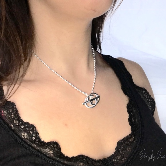 gucci britt toggle necklace